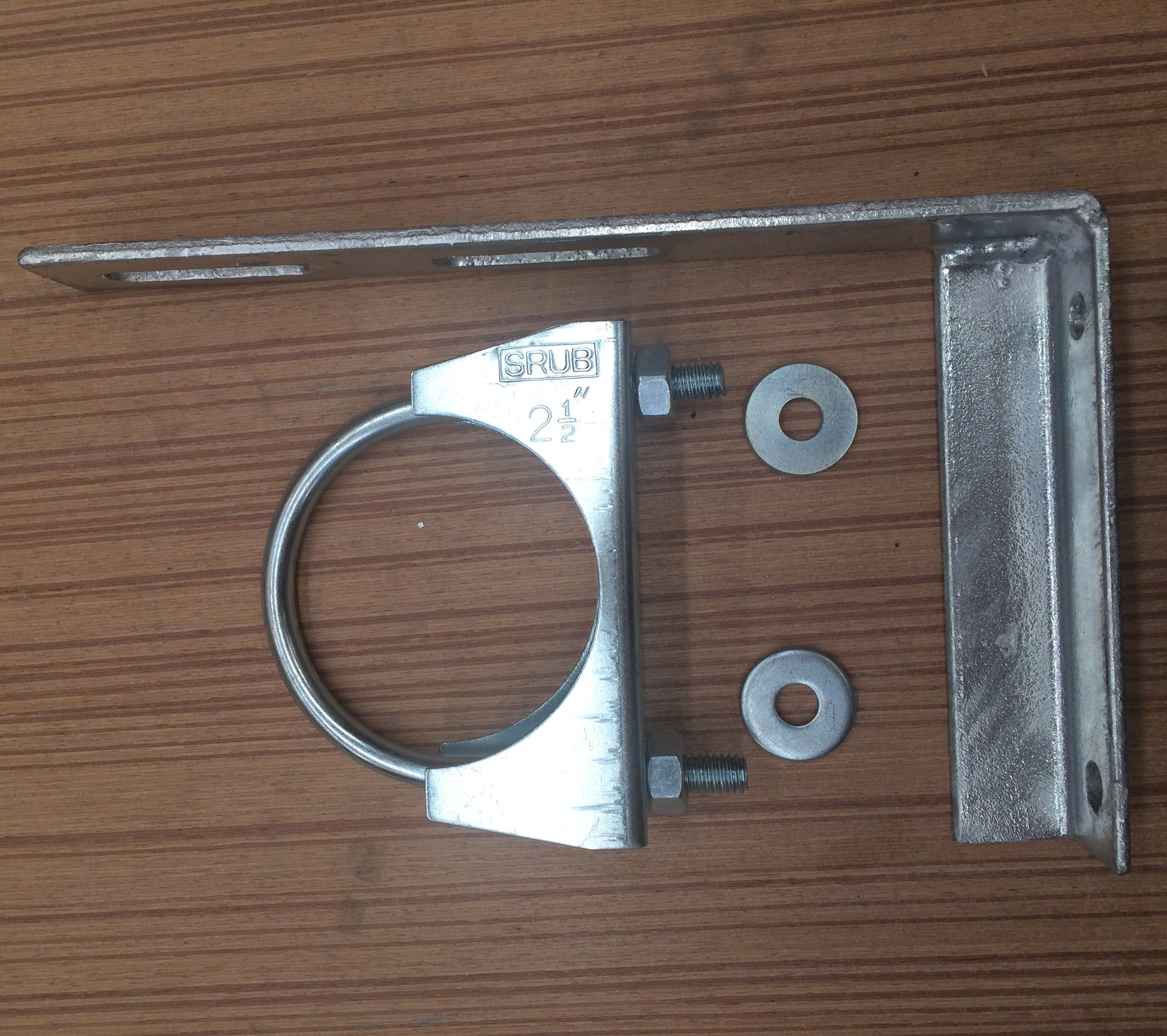 L-Bracket 120 mm. x 200 mm.+1 set U-bolt+Pipe Clamp 2 1/2"